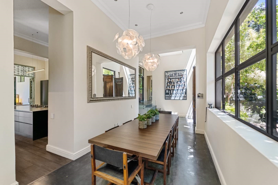 5 Bedroom Property for Sale in Oranjezicht Western Cape